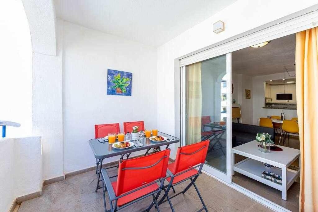 797 Holiday Rentals- Hermoso Apartamento Para 4 En بينالماذينا المظهر الخارجي الصورة