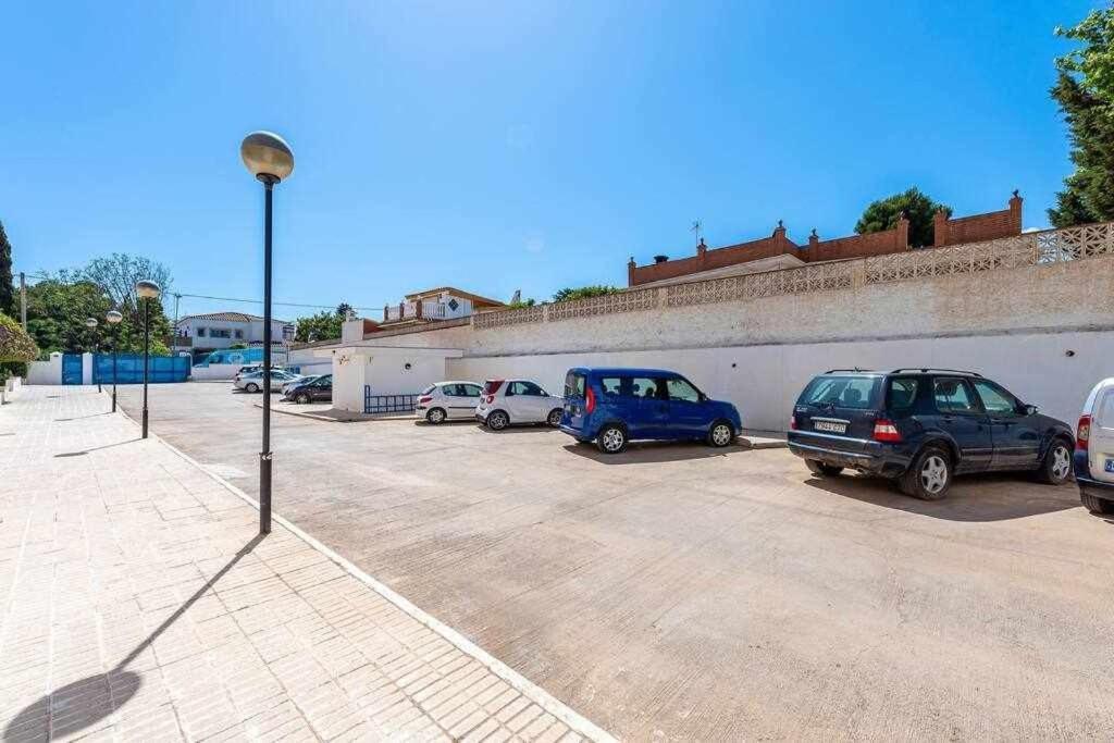 797 Holiday Rentals- Hermoso Apartamento Para 4 En بينالماذينا المظهر الخارجي الصورة